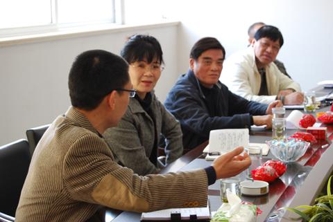 �Ϻ������f(xi��)��(hu��)&ldquo;��Α�(y��ng)��(du��)��(d��ng)ǰ����Σ�C(j��)&rdquo;��ӑ��(hu��)���D3��