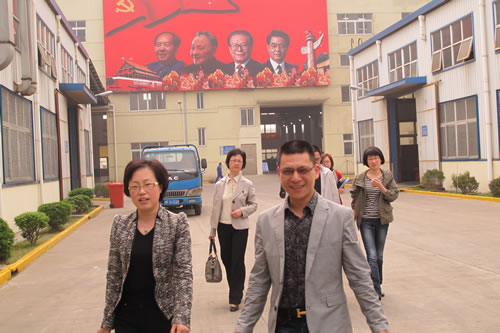 �й��ζ��^(q��)ί�y��(zh��n)�������L���й��ζ��^(q��)�����h�M��ӛ��N��Ůʿ���ҏS�����L������ͬ��ҕ���������