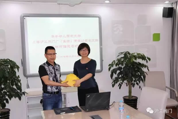 �Ϻ������y�T�S�h֧����ӛ���͞��Aͤ�(zh��n) �׃��@������һ��ͯ��(ji��)�Y��