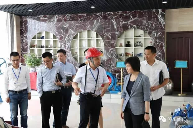 �ζ��^(q��)���^(q��)�L(zh��ng)��淼���I(l��ng)��(d��o)һ���W�R�ҹ�˾ҕ��ָ��(d��o)�������D4��