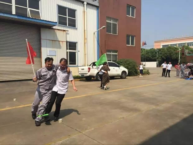 �Ϻ������y�T�S���ľ������P(y��ng)�ഺ���|(zh��)��չ��ӣ��D11��